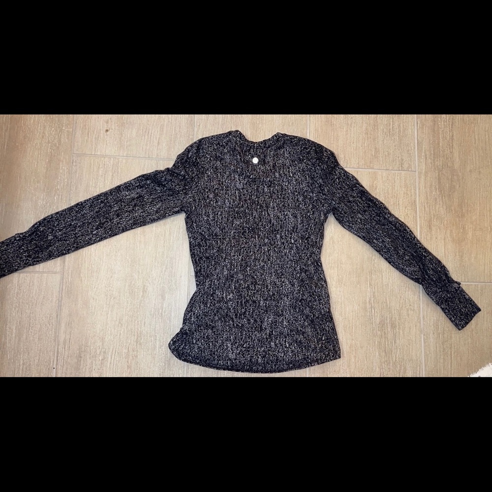 Long sleeve Lululemon shirt